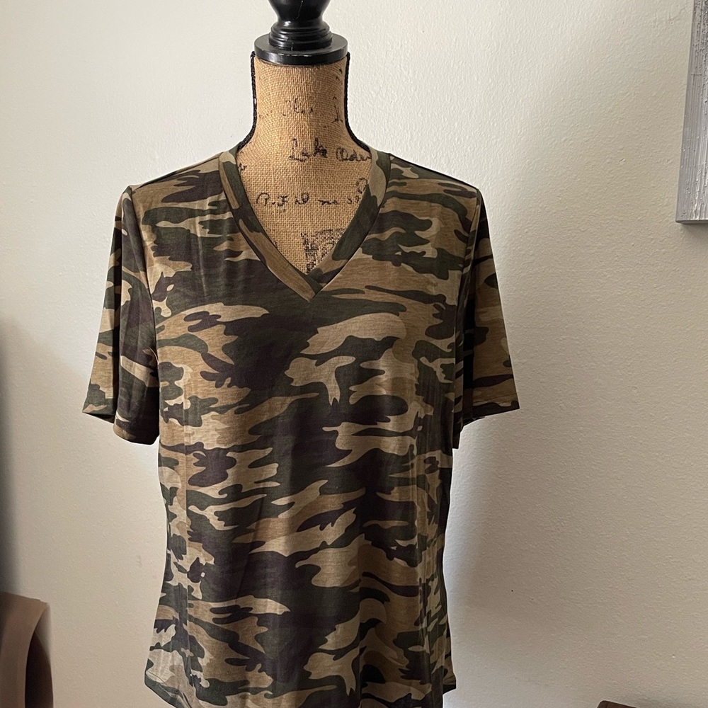 Women’s v-neck shirt